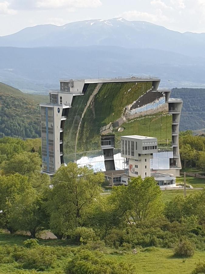 Hotel La Petite Chapelle Font-Romeu-Odeillo-Via Exteriér fotografie